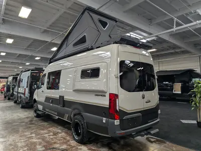 2026 Storyteller Overland Crew Mode XL photo 6