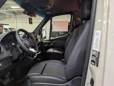 2026 Storyteller Overland Crew Mode XL photo 5