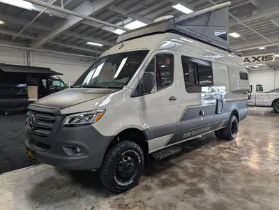 2026 Storyteller Overland Crew Mode XL photo 4