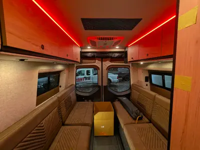 2026 Storyteller Overland Crew Mode XL photo 25
