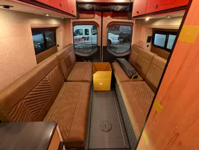 2026 Storyteller Overland Crew Mode XL photo 24