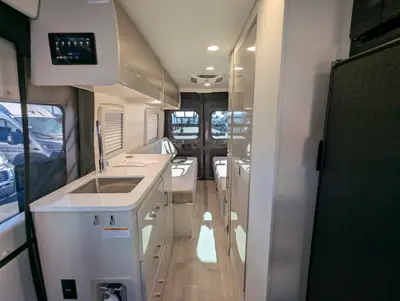 2027 Thor Motor Coach Tellaro 20U photo 16