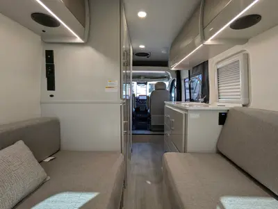 2027 Thor Motor Coach Tellaro 20U photo 25