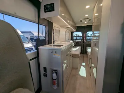 2027 Thor Motor Coach Tellaro 20U photo 15