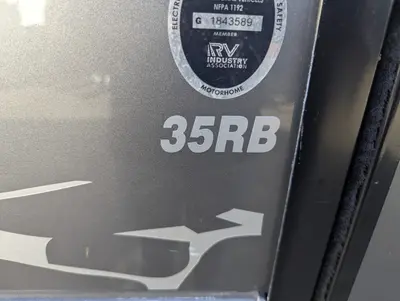 2021 Fleetwood Pace Arrow photo 6