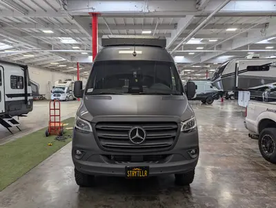 2026 Storyteller Overland Crew Mode XL photo 3