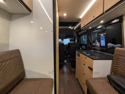 2026 Storyteller Overland Crew Mode XL photo 25