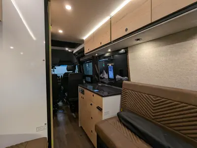 2026 Storyteller Overland Crew Mode XL photo 24