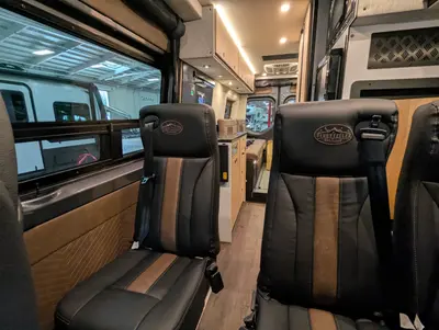 2026 Storyteller Overland Crew Mode XL photo 12