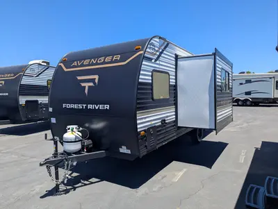 2026 Prime Time Avenger LT 18DBS photo 7