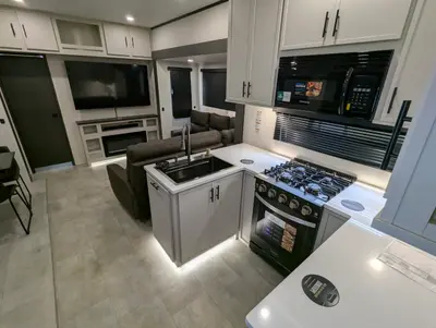 2026 Prime Time Crusader 2SUITE photo 18