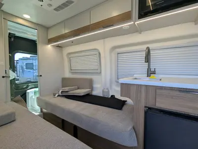 2027 Thor Motor Coach Talavera photo 19
