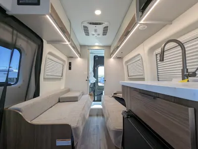 2027 Thor Motor Coach Talavera photo 25