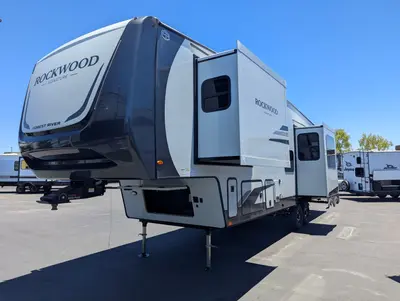 2026 Forest River Rockwood Signature R371RK photo 7
