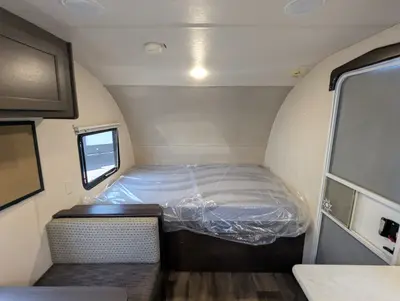 2018 Forest River Evo 177BH photo 25