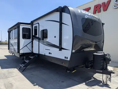 Used 2025 Forest River Flagstaff Classic 832BWS