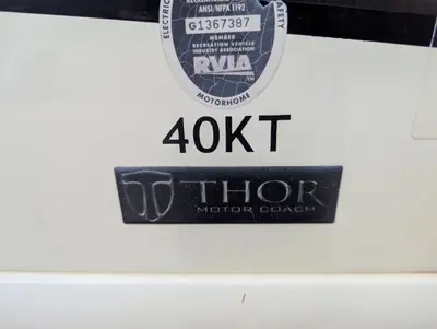 2011 Thor Motor Coach Astoria photo 8