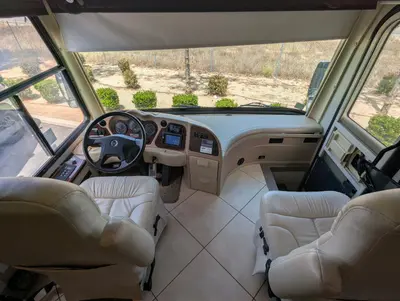 2011 Thor Motor Coach Astoria photo 10
