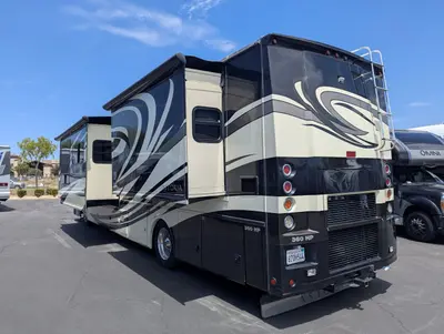 2011 Thor Motor Coach Astoria photo 5