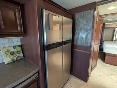 2011 Thor Motor Coach Astoria photo 23