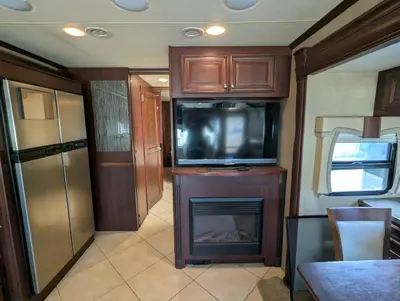 2011 Thor Motor Coach Astoria photo 20