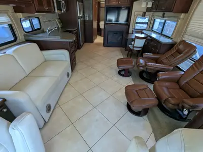 2011 Thor Motor Coach Astoria photo 14