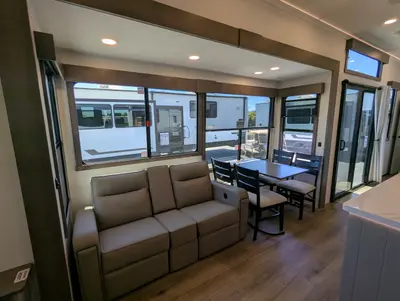 2026 Alliance RV Benchmark 42LFT photo 27