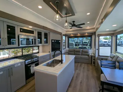2026 Alliance RV Benchmark 42LFT photo 11