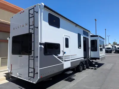 2026 Alliance RV Benchmark 42LFT photo 7