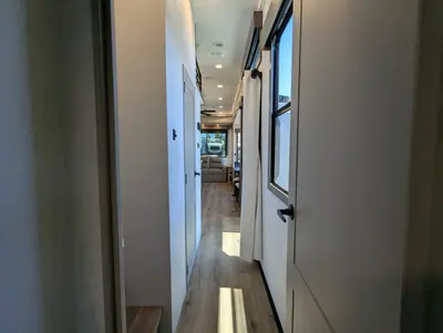 2026 Alliance RV Benchmark 42LFT photo 42