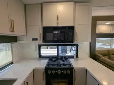 2027 Alliance RV Paradigm 312RK photo 28