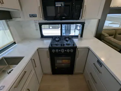 2027 Alliance RV Paradigm 312RK photo 27