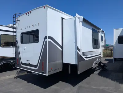 2027 Alliance RV Paradigm 312RK photo 6