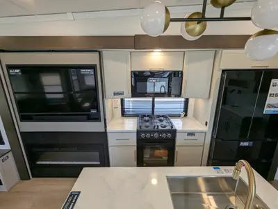 2027 Alliance RV Paradigm 310RL photo 24