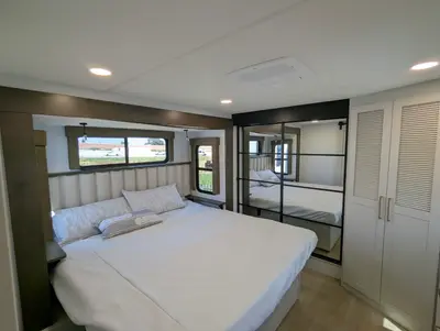 2027 Alliance RV Paradigm 310RL photo 8