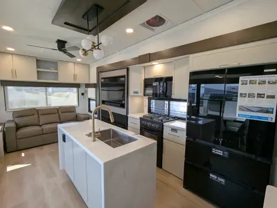 2027 Alliance RV Paradigm 310RL photo 15
