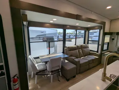 2027 Alliance RV Paradigm 310RL photo 19