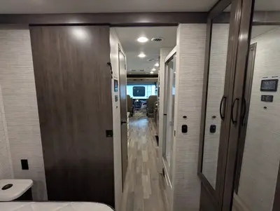 2025 Entegra Coach Vision XL 31UL photo 28
