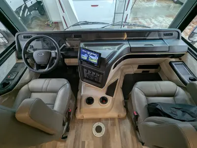 2025 Entegra Coach Vision XL 31UL photo 7