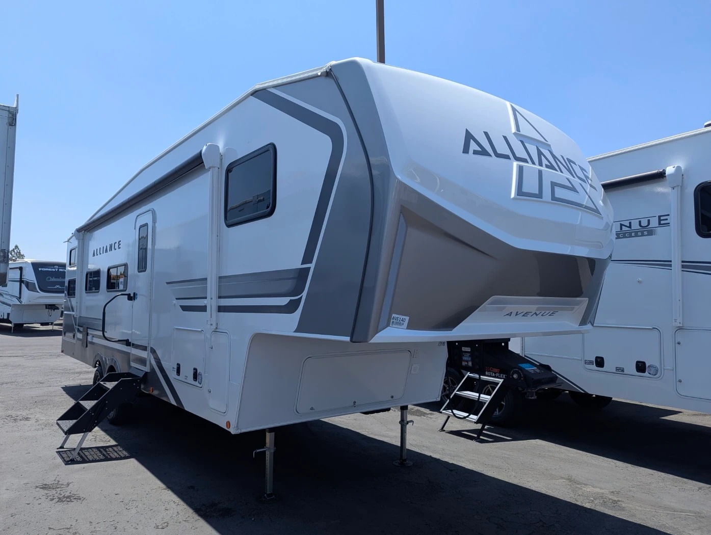 2027 Alliance RV Avenue exterior
