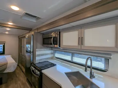 2027 Thor Motor Coach Windsport photo 31