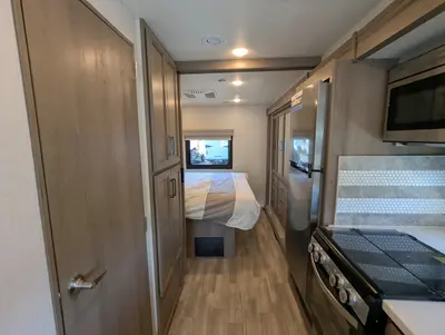 2027 Thor Motor Coach Windsport photo 32