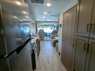 2027 Thor Motor Coach Windsport photo 47