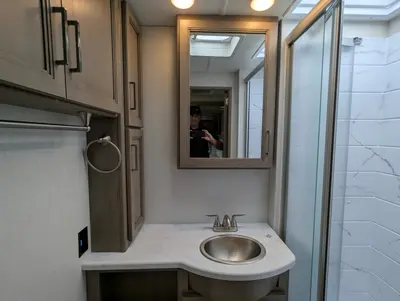 2027 Thor Motor Coach Windsport photo 35