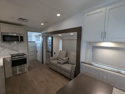 2027 Alliance RV Avenue photo 31