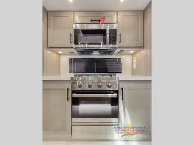 2026 Grand Design Influence photo 9