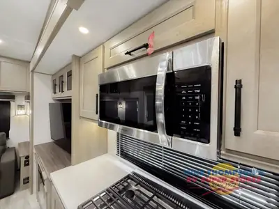 2026 Grand Design Influence photo 11