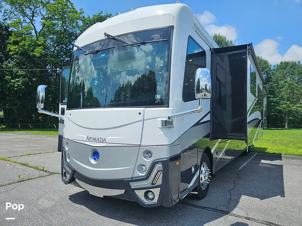 2022 HOLIDAY RAMBLER ARMADA exterior