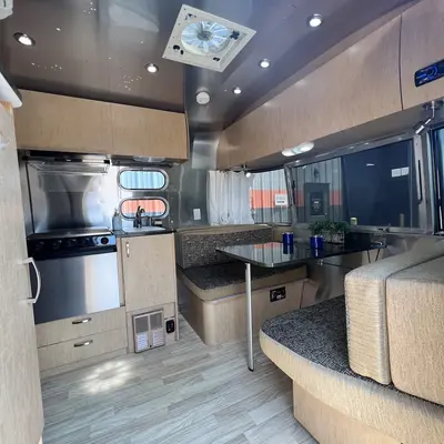 2013 Airstream Flying Cloud photo 18