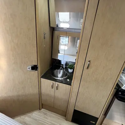 2013 Airstream Flying Cloud photo 48